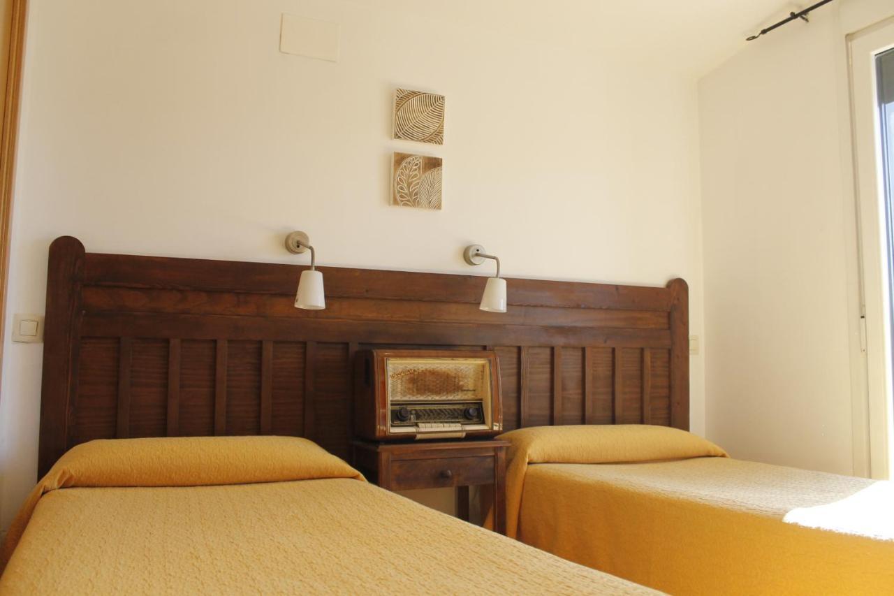 Hostal Restaurante Bustos Villarrubio Экстерьер фото